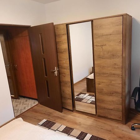 Apartament Zona Centrala Appartement Hunedoara Buitenkant foto