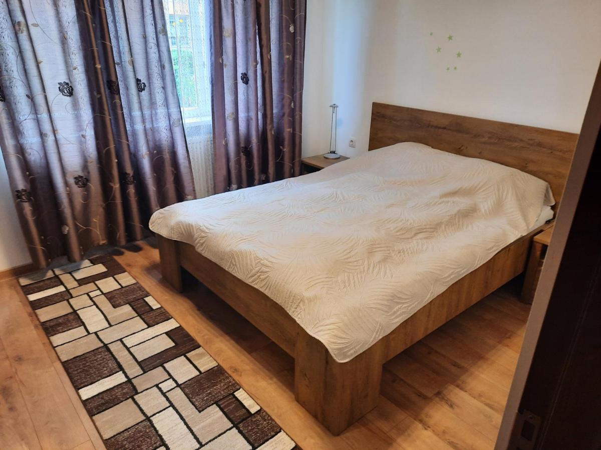 Apartament Zona Centrala Appartement Hunedoara Buitenkant foto